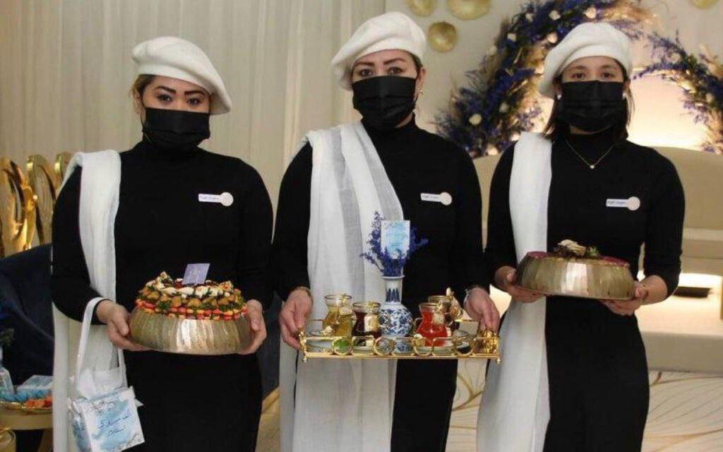 خدمة شاي وقهوة للاستقبال انستقرام